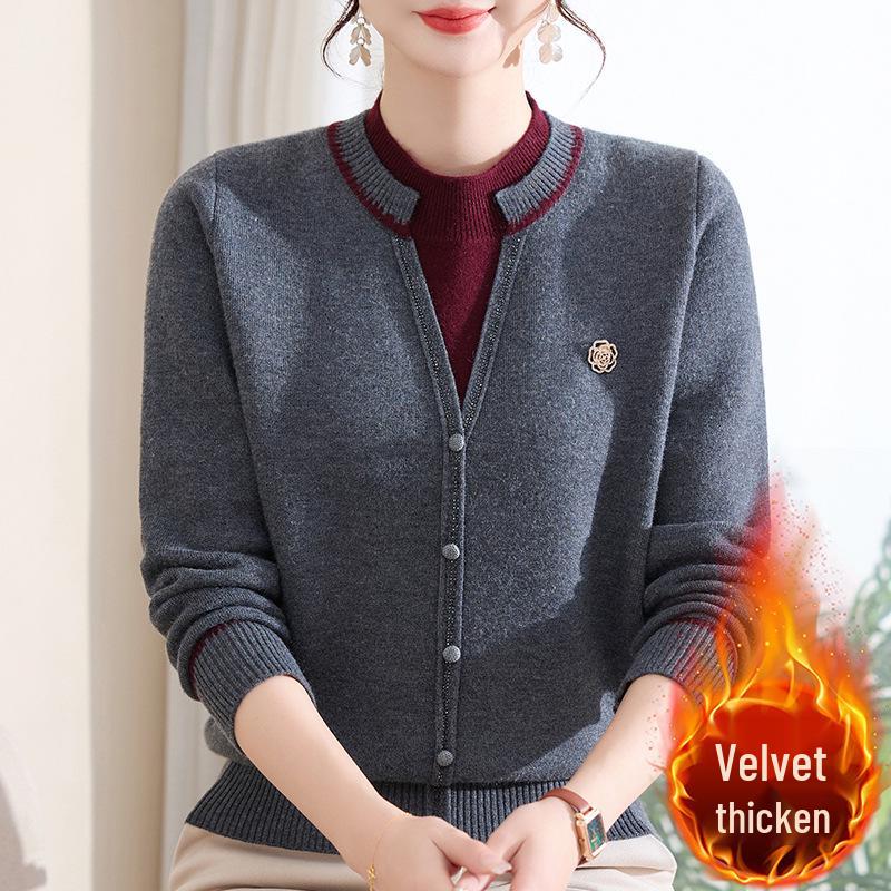 Women's Red Velvet-Lined Knitted Top: Warm, Stylish Casual Base Layer for Middle-Aged and Elderly
