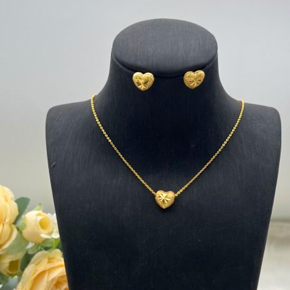 Exquisite Gold Color Jewelry Set for Party Heart Stud Earrings and Pendant Chain America Bridal Jewelry Set for Engagement Party