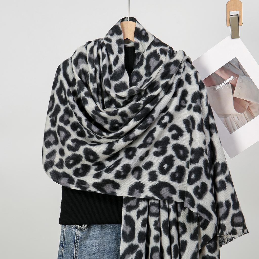 Printed Leopard Cashmere Scarf For Women Winter Shawl Windproof Protection Outdoor Keep Warm Scarves Wrap  210*80Cm