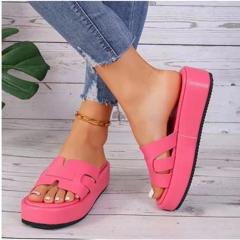 Large size foreign trade platform slippers women's new round head outer wear fashionable multi-color wedge heel one-character cross-border drag