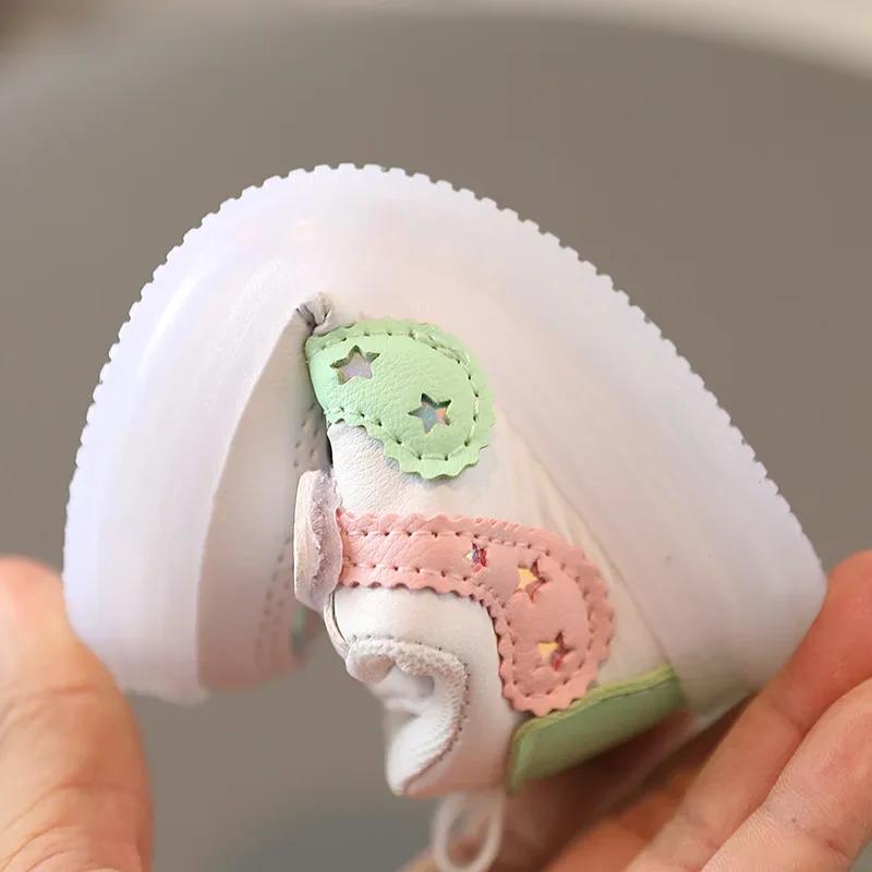 Scarpe da tennis per bambini con LED, scarpe da ginnastica luminose per ragazzi e ragazze, scarpe luminose per bambini, suola morbida, traspiranti, casual, per neonati e bambini piccoli
