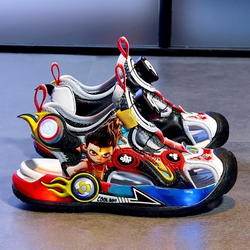 

Boys Sandals Summer 2025 New Rotary Button Children s Beach Shoes Cartoon Boys Glowing Sports Sandals Tide 30-33 yards, 4 pairs in one hand красный