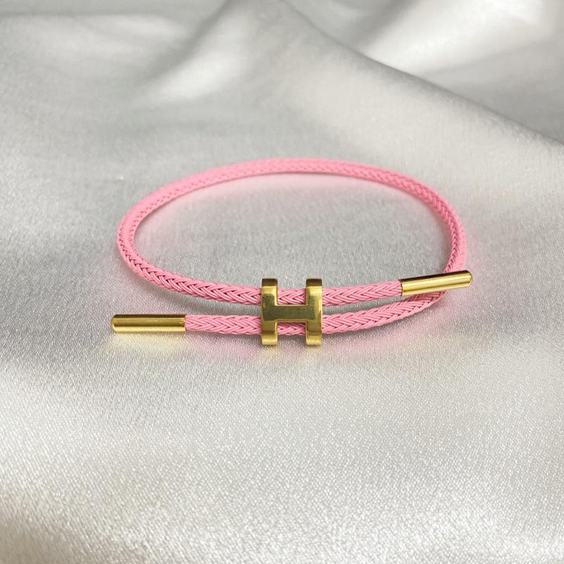 Brățară Reglabilă din Oțel Titan cu Cataramă în Formă de I Transfrontalieră, Finisaj Aur Dur 3D Rezistent la Decolorare, Design Rezistent la Apă și Transpirație