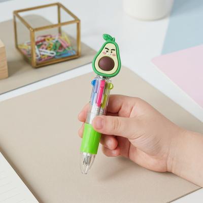 2 Stück Kugelschreiber Tragbar 4 Farben in Einem Stift Glattes Schreiben mit Niedlicher Cartoon-Puppe Oben Mehrfarbiger Stift für Persönlichen Gebrauch