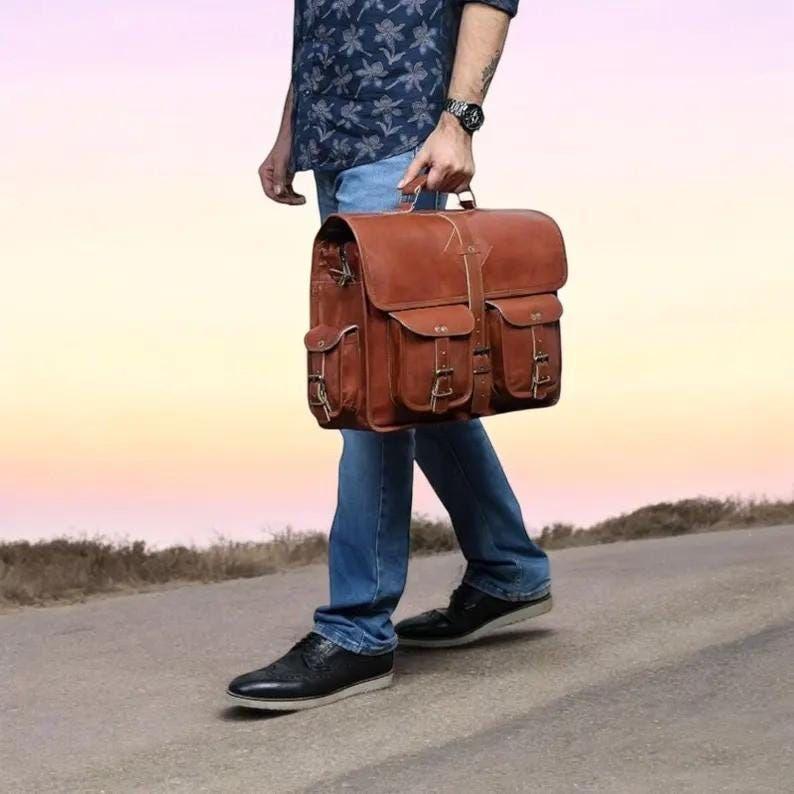 

Кожаный портфель-мессенджер для ноутбука для мужчин, монограммный кросс-боди, компьютерная сумка-слинг, сумка для проектов, подарок на Рождество для шаферов 18 x 14 x 6 in