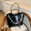 Pu Tote Bag For Women Large Capacity Casual Handbag With Zipper Closure For Daily Use