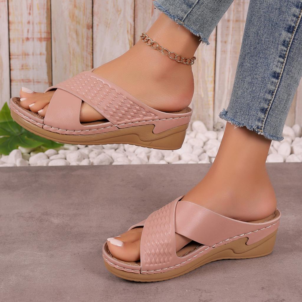 New slope heel one-word slippers women's summer new fish mouth beach women's shoes