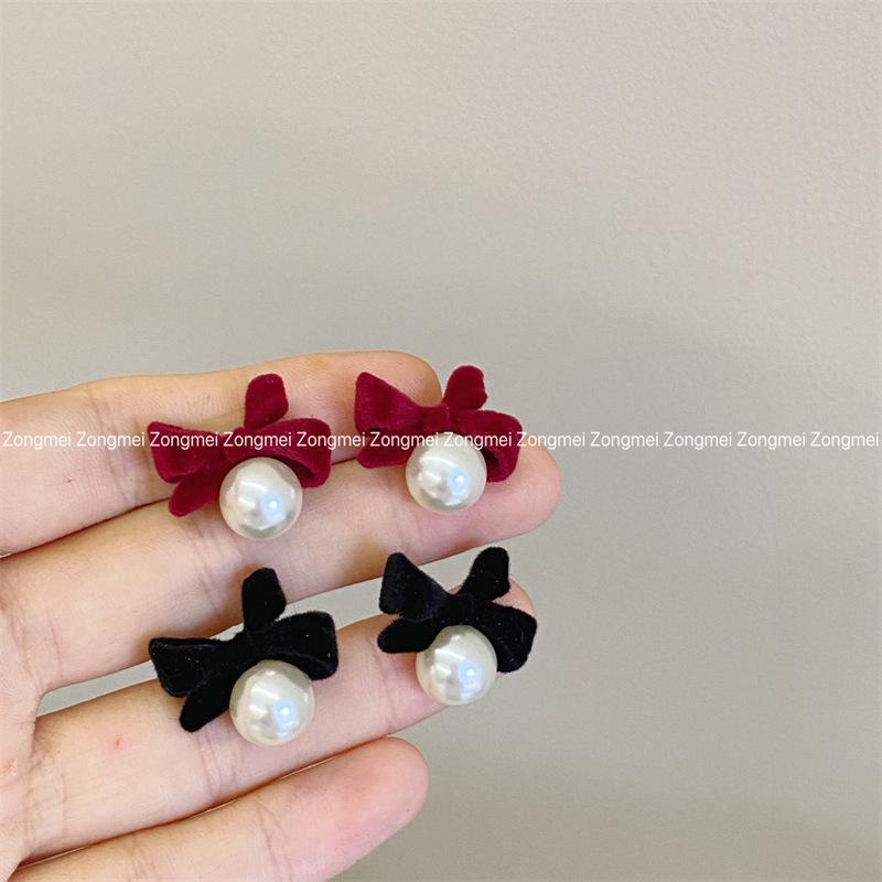 2026 Trendy Velvet Pearl Bow Earrings for Women - High-End Niche Design in Black