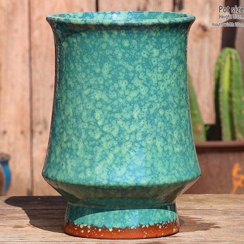 Hoher Handgefertigter Keramikkrug für Sukkulenten und Orchideen