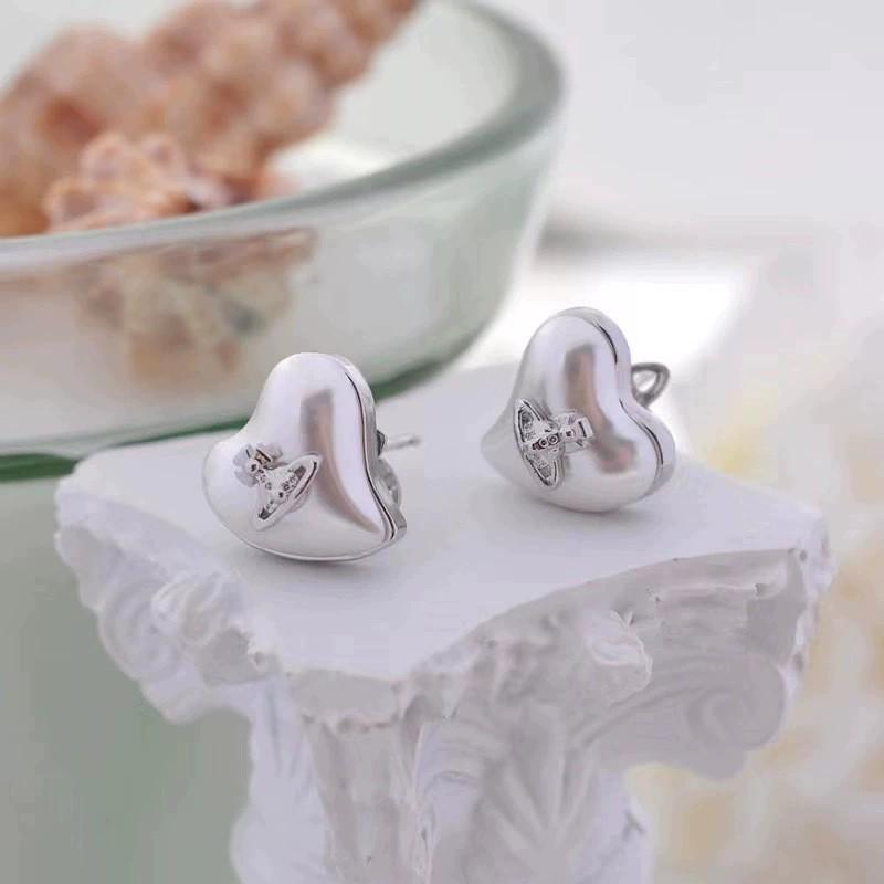 

Жемчужное колье Сатурн вдовствующей императрицы и набор роскошных серег-пусетов