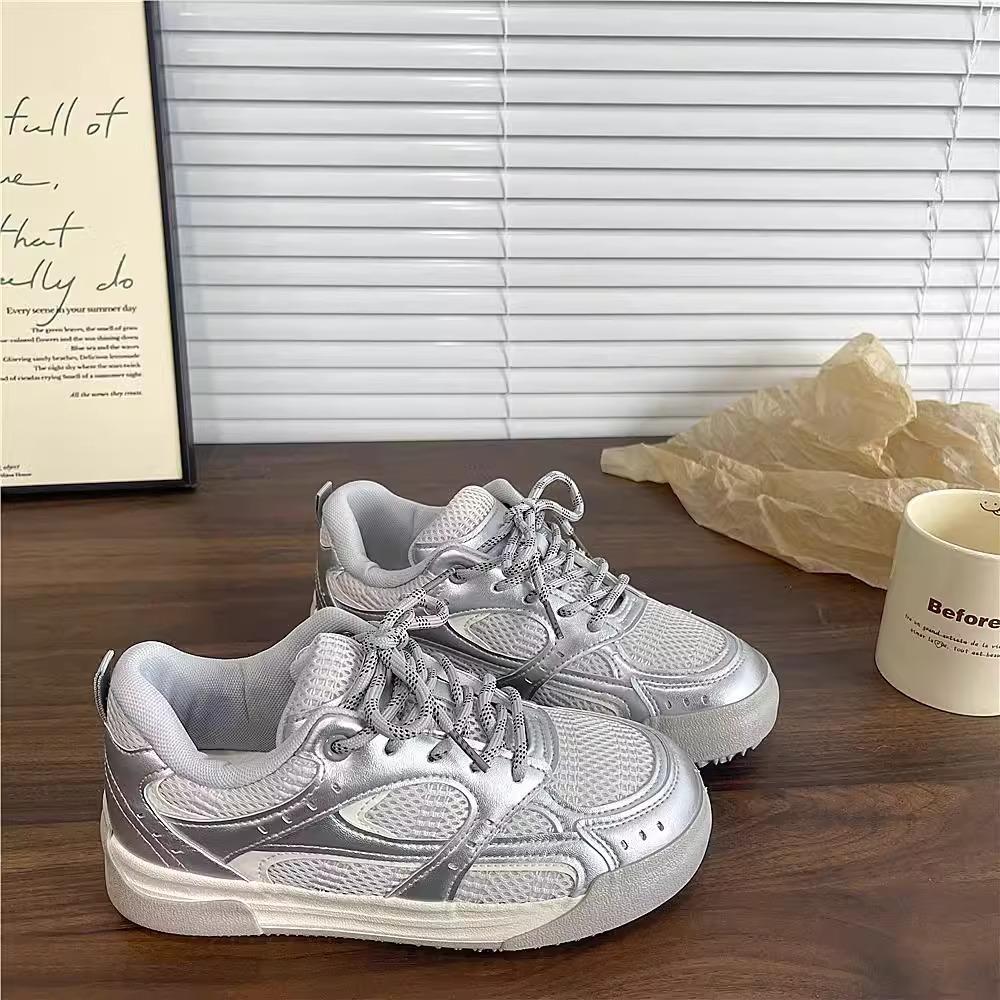 Original design sense niche thick-soled white shoes women's 2025 spring new versatile chic mesh board shoes German training shoes