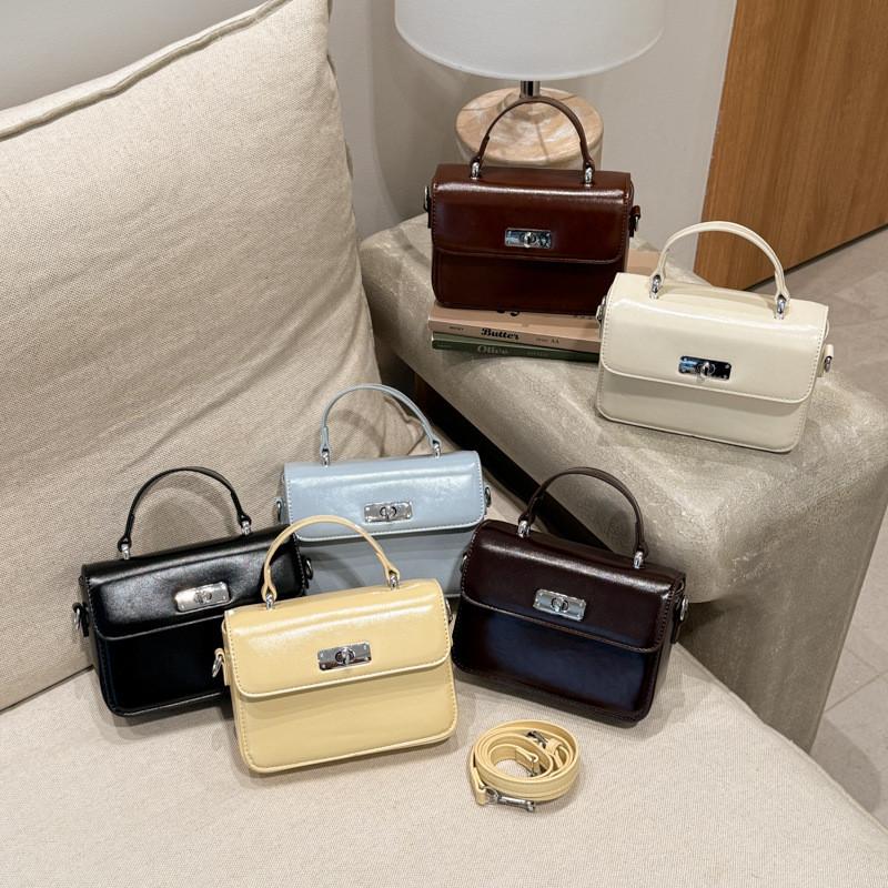 Pu Small Square Bag For Women With Zipper Closure And Interior Pockets For Daily Use