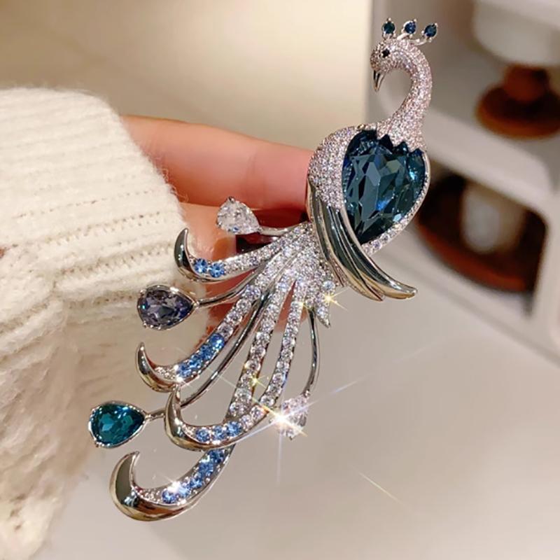 1Pcs Exquisite Peacock Rhinestone Brooch For Women Clothing Coat Accessories Gifts
