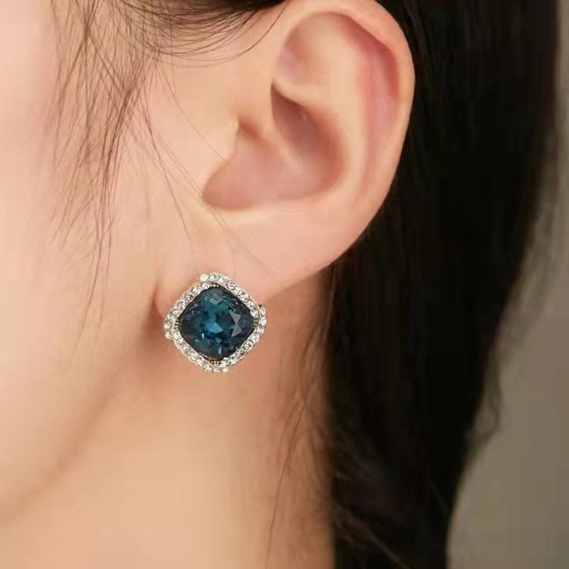 Retro Square Blue Crystal Zircon Stud Earrings for Women Luxurious and Exquisite Daily Accessories Party Jewelry Birthday Gifts