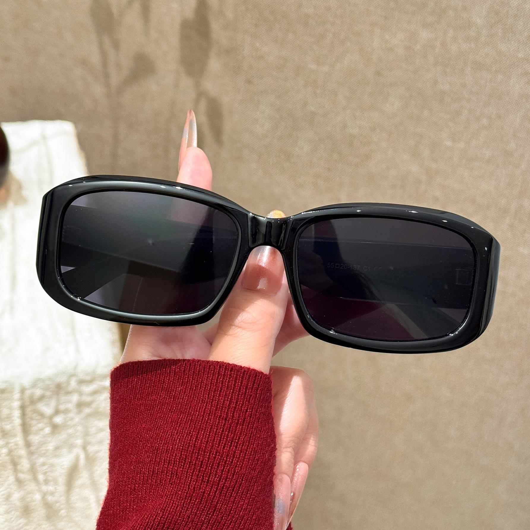 1Pc Retro Square Sunglasses for Women, Oval Glasses for Men and Women, Rectangular Sunglasses for Women and Men
