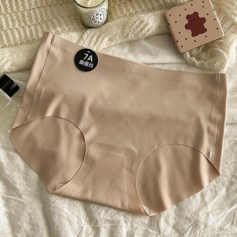 7A Mulberry Silk Seamless Mid-Waist Panties, Skin-friendly Japanese Style for Women, Young Girls, Students - Spring/Summer New Arrival.