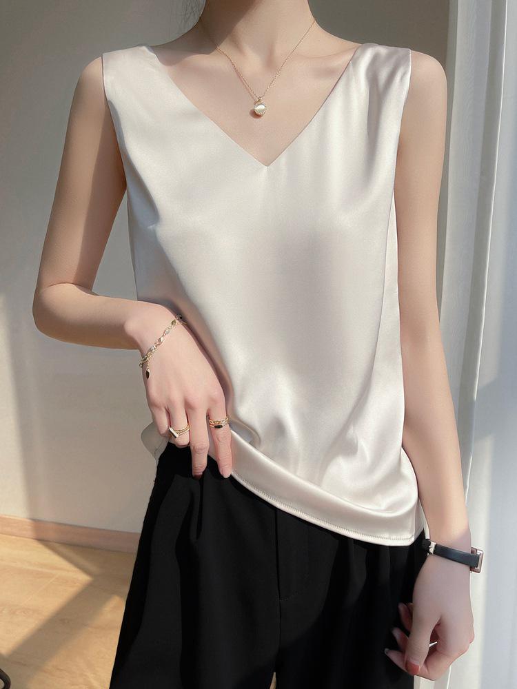Dámský top camisole ze saténu s výstřihem do V - Bez rukávů, triacetátová základní vrstva na jaro.