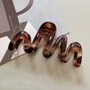 Women's Y2K Wavy High Glossy Amber Brown 11cm/4.33in Large Lightweight Plastic Hair Clip Elegant Minimalistic Hair Accessories