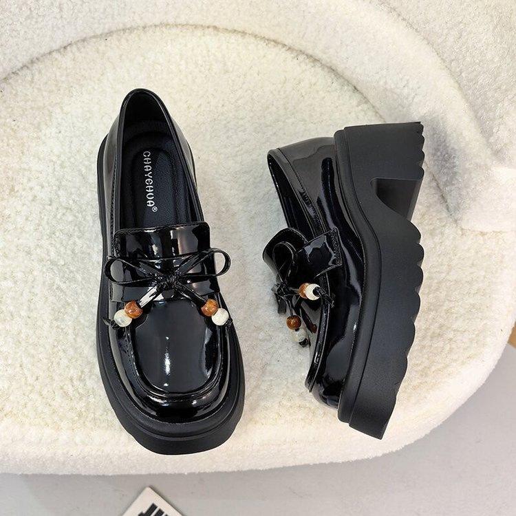 British Style Platform Small Leather Shoes Women's 2025 Early Autumn New Versatile Retro Round Head Beaded Lace-up Loafers