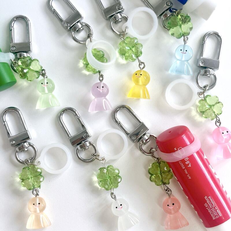 Four-leaf clover Teruterubozu lip balm lipstick keyring key holder pitch