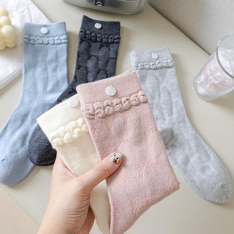 Fine Cashmere Mid-calf Socks for Women, Three-dimensional Dark Flower Bow, Warm Autumn and Winter Girls, Mother-of-pearl Boneless Pile Socks