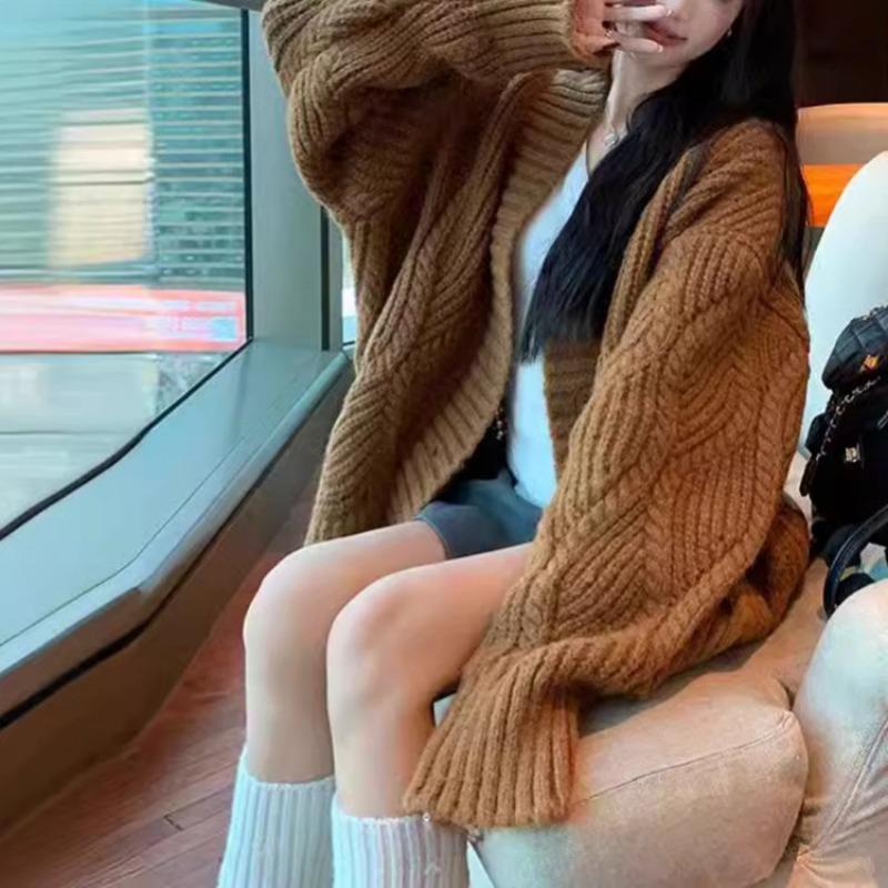 Retro twist knitted cardigan v-neck top autumn and winter new loose lazy wind soft waxy sweater jacket women