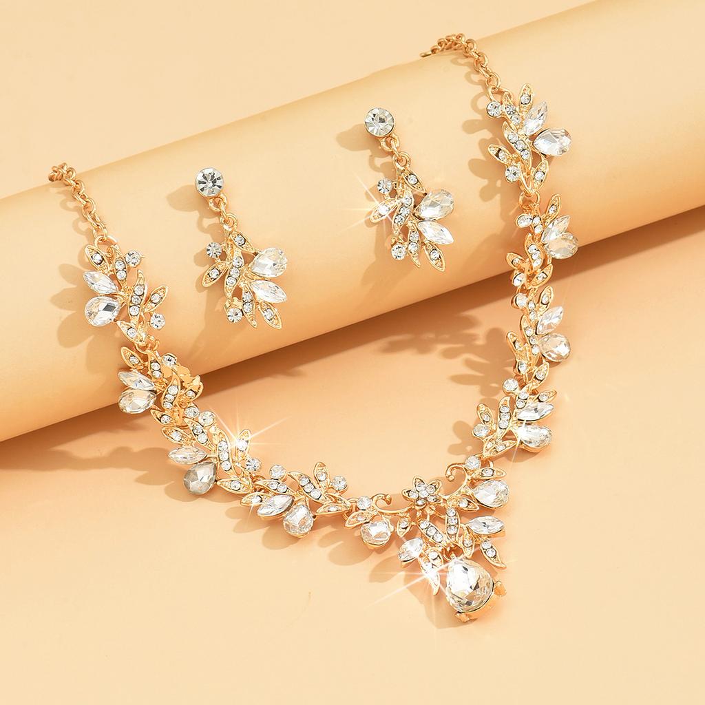 Cross border fashion high-end accessories, European and American popular luxury necklaces, earrings, banquet necklaces set