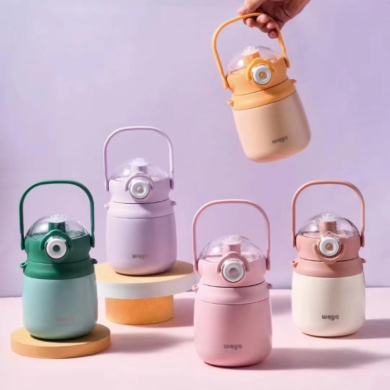 Travel Pot Water Bottle Cup with Straw Large Vaccum Flasks Stainless Steel Cup with Strap LeakProof Portable Thermos for School