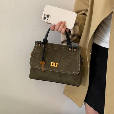 Korean Retro Women's Crossbody Bag: Versatile, Simple, Atmospheric Design with Large Capacity for Daily Commute.