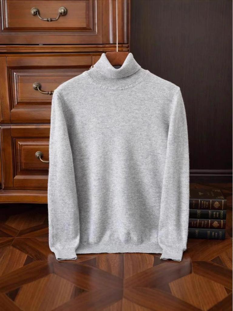 Men's Round Neck Pure Wool Pullover Sweater – Solid Color Knit Base Layer