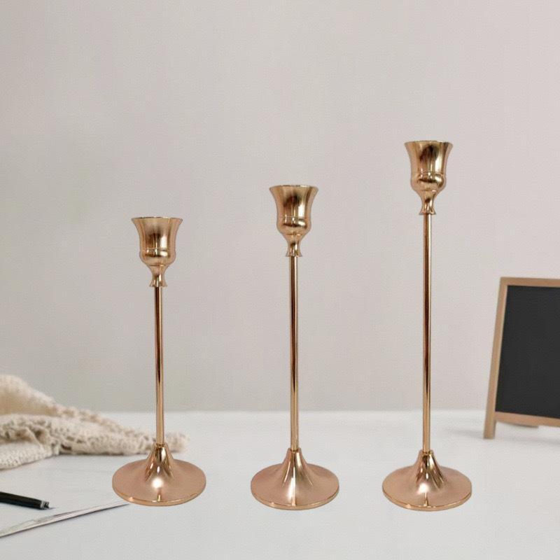 Sæt af 3 Guld Koniske Lysestager Moderne Metal Lysestager til Bordborddekoration Bryllup & Boligindretning