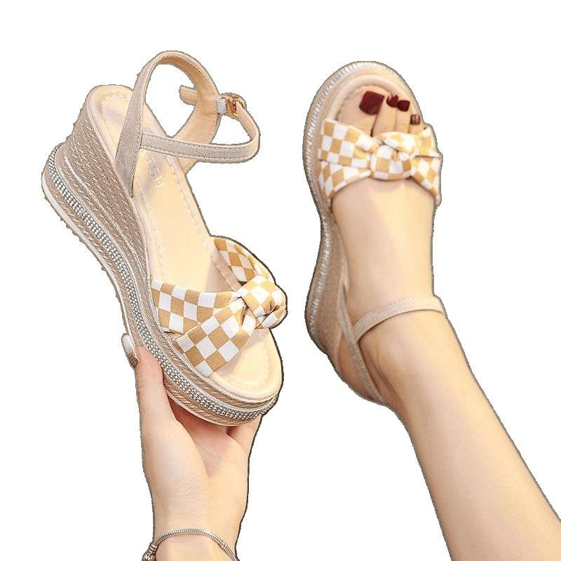 Wedge heel platform sandals women's summer 2025 new fashion muffin waterproof table high heels versatile with skirt Rome