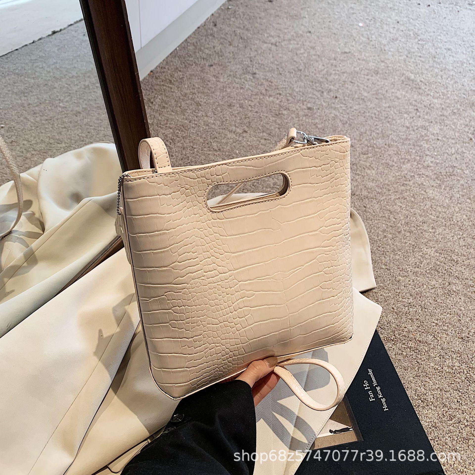 

High-end texture, fashionable, versatile handbag, women s 2025 new trendy temperament shoulder bag, crossbody bucket bag белый