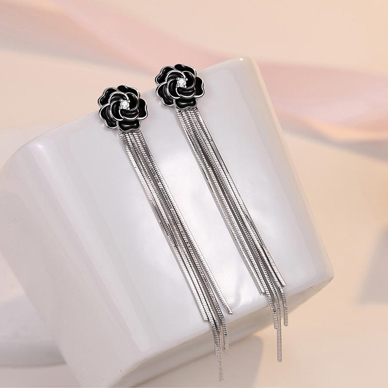 925 Sterling Silver Claws Stud Earrings with Crystal AAA CZ Stone Modern Design Fashion Versatile Accessories Women Jewelry
