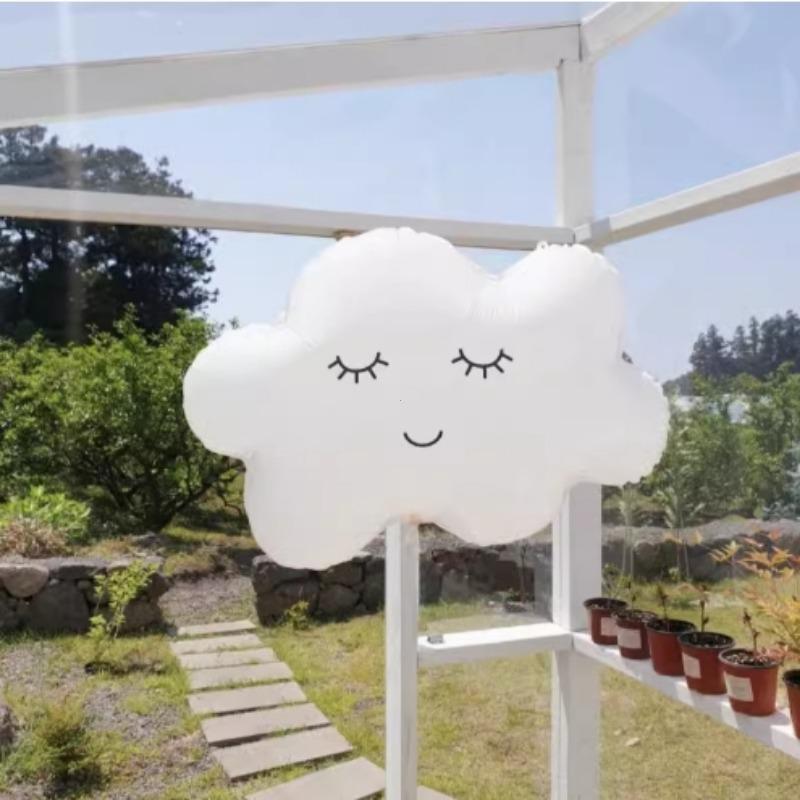 

1 white micro-cloud-shaped aluminum film balloon, 74*60cm in size, suitable for birthday party decoration and festival celebration decoration белый