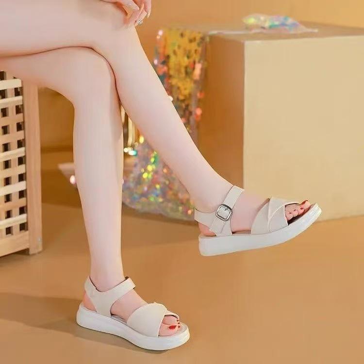 

Summer new sandals women s lightweight non-slip platform women s shoes super soft and versatile go out cool slippers 40 белый