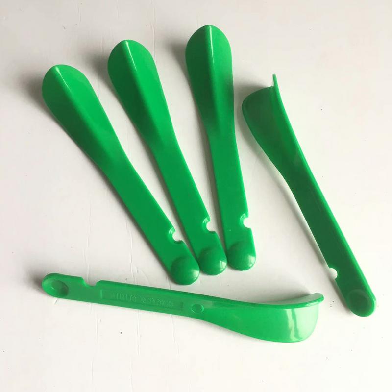 Caulking Finger Tool 2-in-1 Seam Repair Tool ABS Grout Scraper Tool Multifunctional Sealant Finishing Tool For Kitchen Bathroom