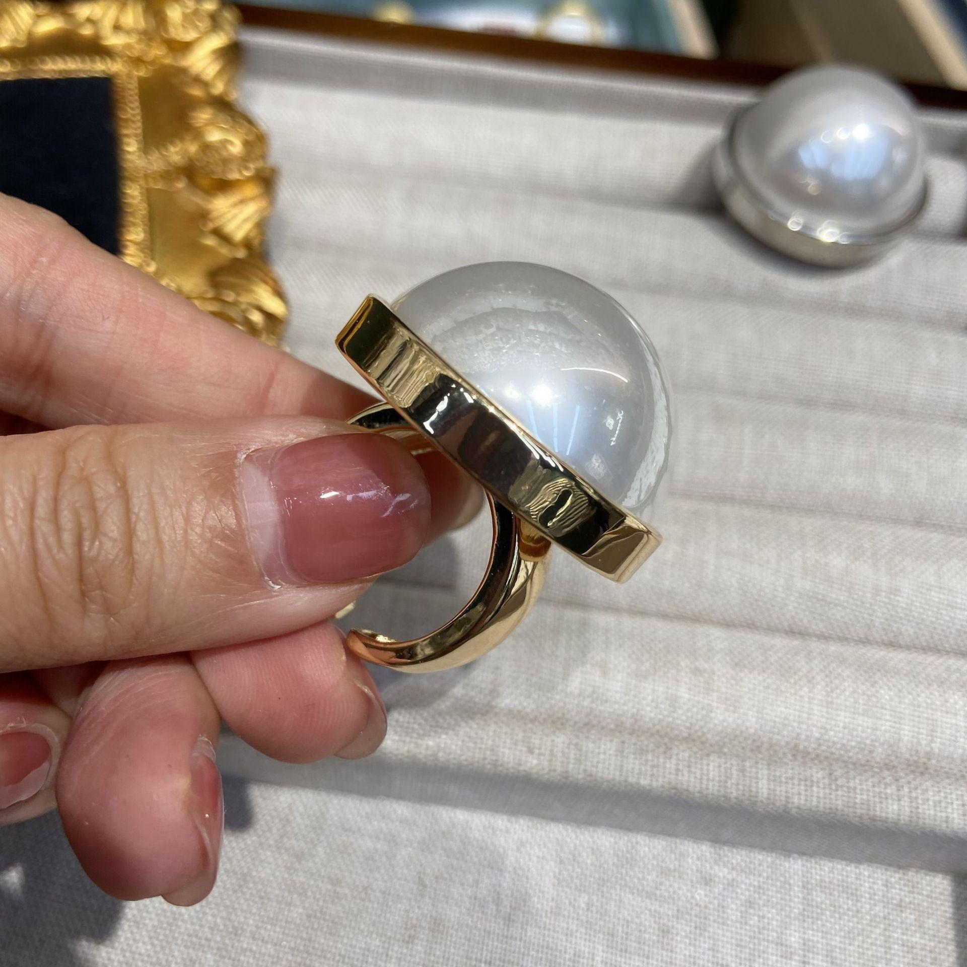 

Полукруглое жемчужное кольцо, простое декоративное кольцо с крупными бусинами в гонконгском стиле, нишевый дизайн ювелирных изделий из жемчуга