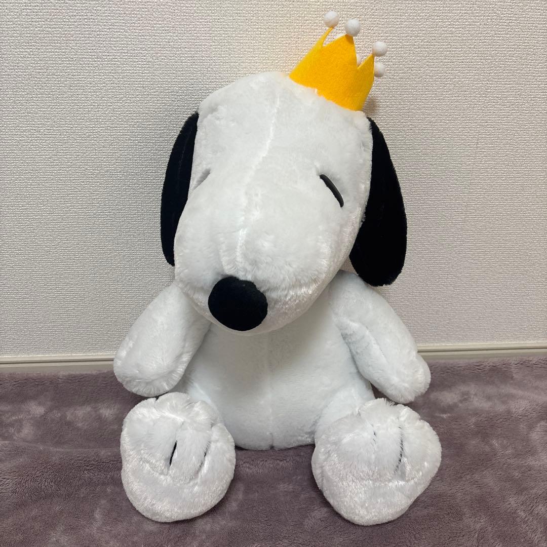 Snoopy PEANUTS stuffed toy with crown, big size approx. 40cm