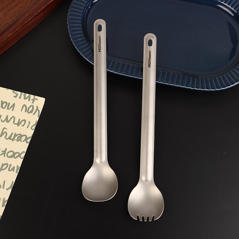 Cuillère à long manche pour le camping Acier inoxydable léger Résistance à la corrosion Spork/cuillère Portable Pique-nique Camping Vaisselle pour le dîner