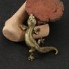 Ready-to-Display Metal Lizards Figurine Requiring No Assembly, with Curled Tail and Scale Texture for Desks or Shelves