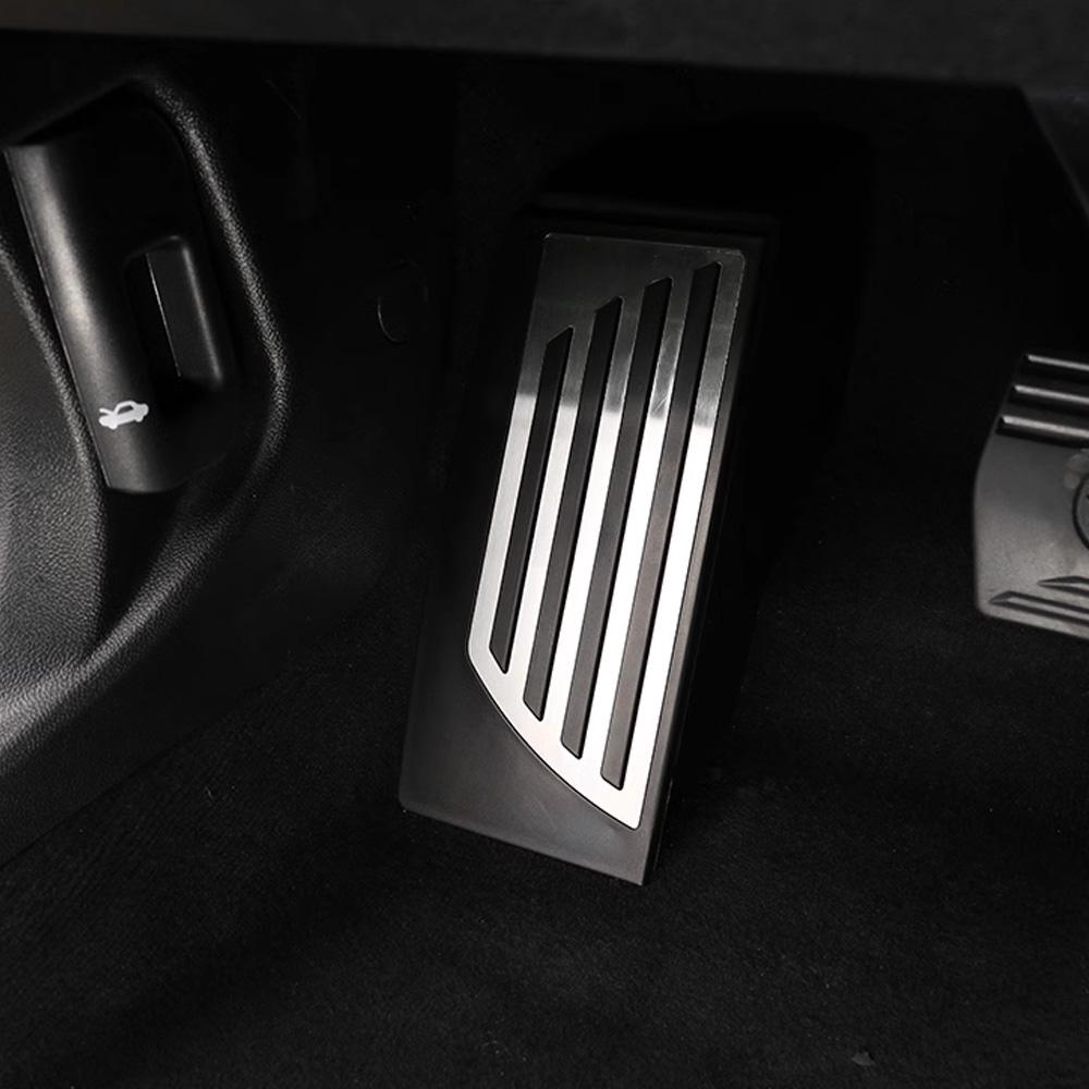 AT Sport Car Pedals for Alfa Romeo Giulia Stelvio 2016-2025 LHD Stainless Steel Gas Accelerator Brake Pedal Cover Pads Parts