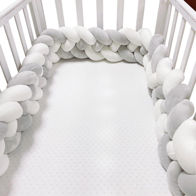 Hand-Woven Anti-Collision Crib Bumper - Soft, Knotted, Twist Design for Infant Safety