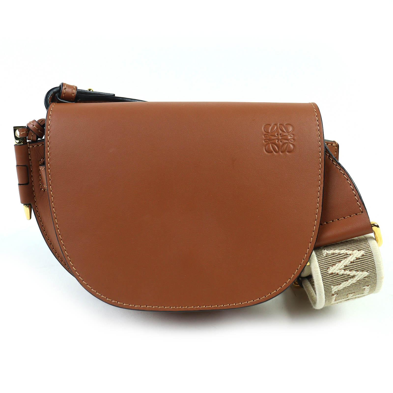 

Excellent LOEWE Gate Dual Pochette Shoulder Bag Tan Soft Calfskin A650N46X13 Used