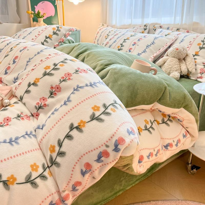 Thickened Milk Fleece Four-Piece Set, Coral Flannel Quilt Cover, Double-Sided Fleece Bed Sheet Quilt Cover, Bed Hat Three-Piece Set