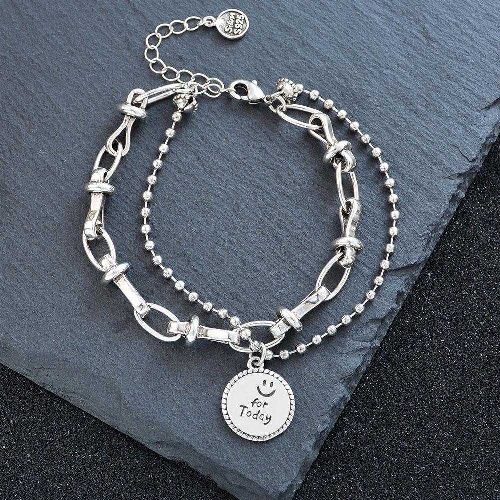 Fashionable Retro Bear Diamond Bracelet - Women's Unique High-End Charm