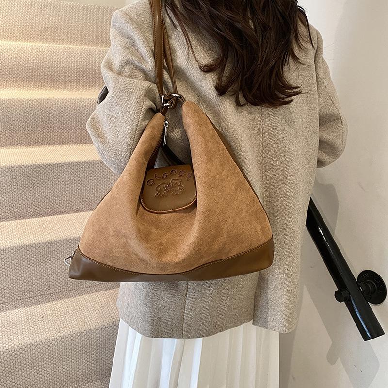 Commuter Tote Bag Women's Large Capacity 2025 New Autumn and Winter Matte Retro Shoulder Messenger Bag Multi-functional Backpack