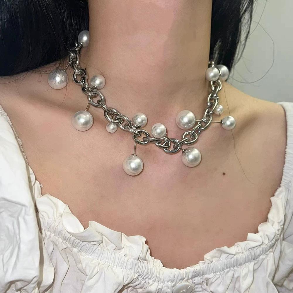 Hip-Hop Punk Fashion Round Buckle Pearl Imitation Necklace Punk Personality Retro Necklace Women's Trendy Jewelry Accessory