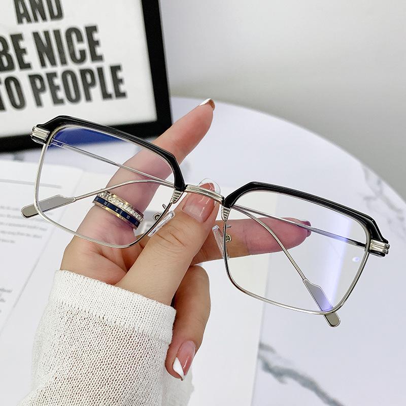 New Fashion Brand Design Women Eyebrows Eyeglass Frame Anti Blue Light Short Sight Prescription Myopia Glasses Photochromic -1.5