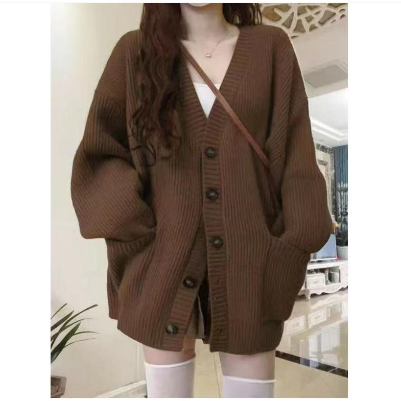 

Большой размер Свободная средней длины Куртка-свитер с карманами Ленивый стиль Корейский V-образный вырез Вязаный кардиган Женский Осень L кофейный
